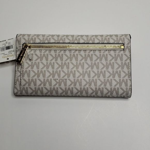 Michael Kors Charlotte Large Tote Set - Picture 10 of 10